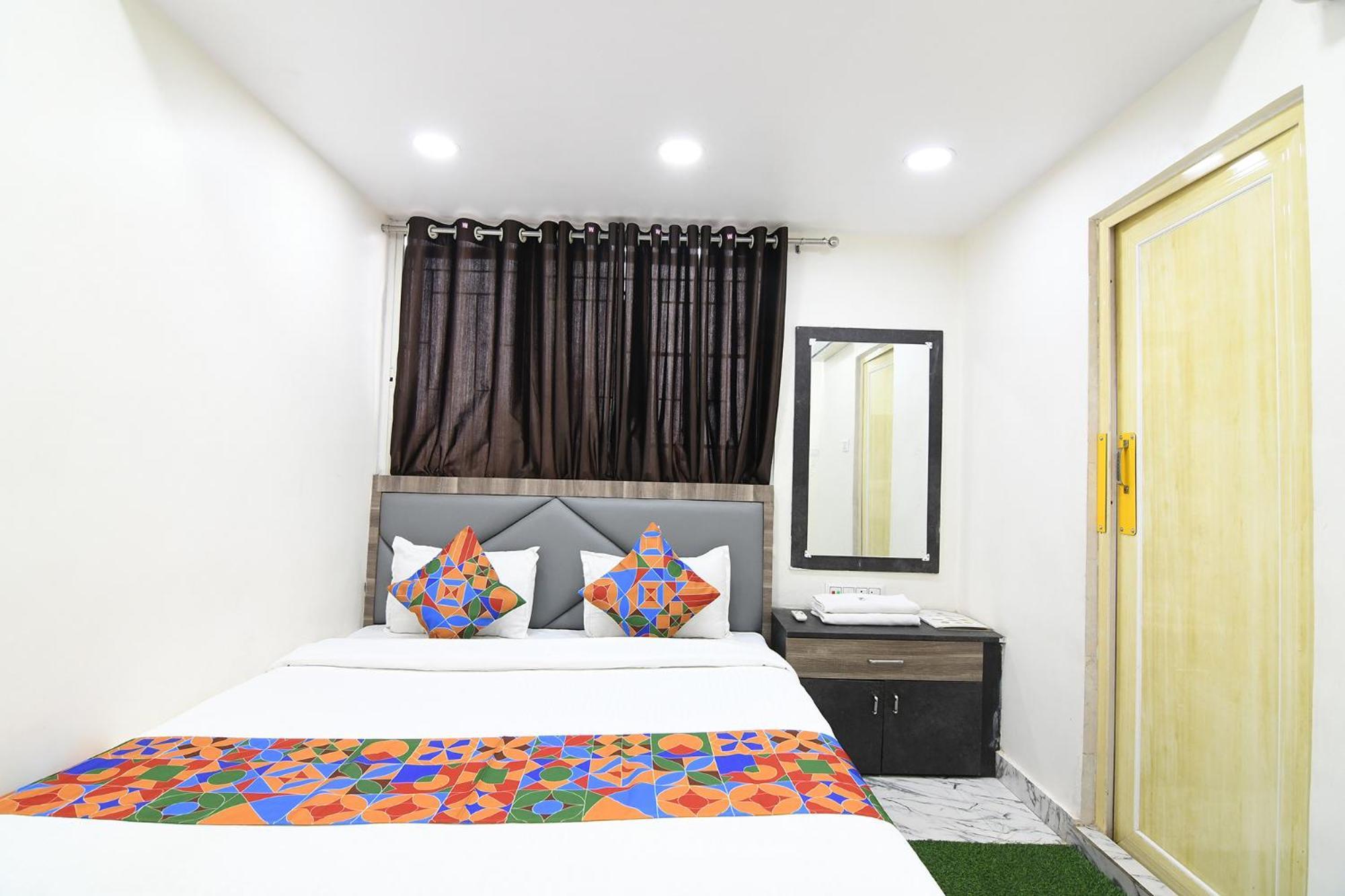 Fabexpress Sr Royale - Nr Sealdah Station Hotel โกลกาตา ภายนอก รูปภาพ