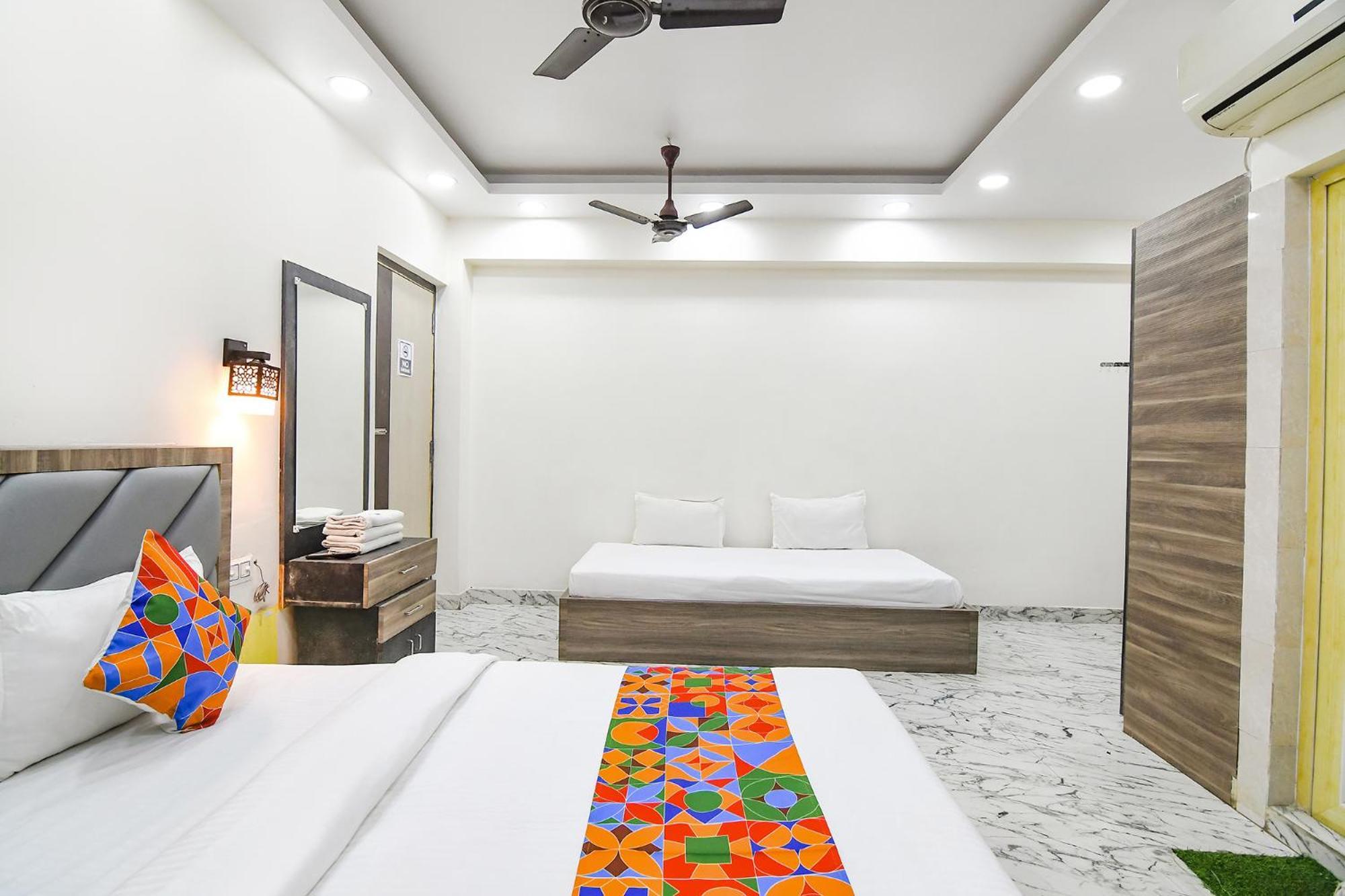 Fabexpress Sr Royale - Nr Sealdah Station Hotel โกลกาตา ภายนอก รูปภาพ