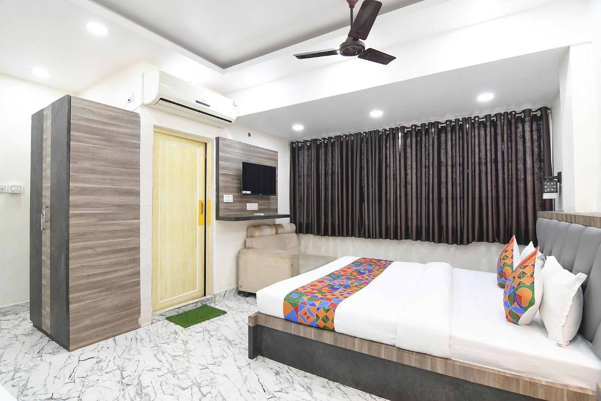 Fabexpress Sr Royale - Nr Sealdah Station Hotel โกลกาตา ภายนอก รูปภาพ