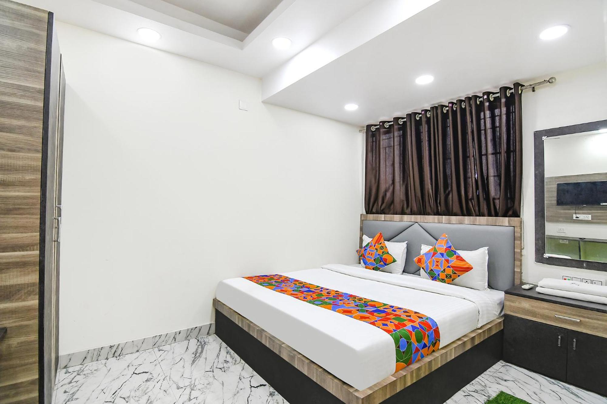 Fabexpress Sr Royale - Nr Sealdah Station Hotel โกลกาตา ภายนอก รูปภาพ